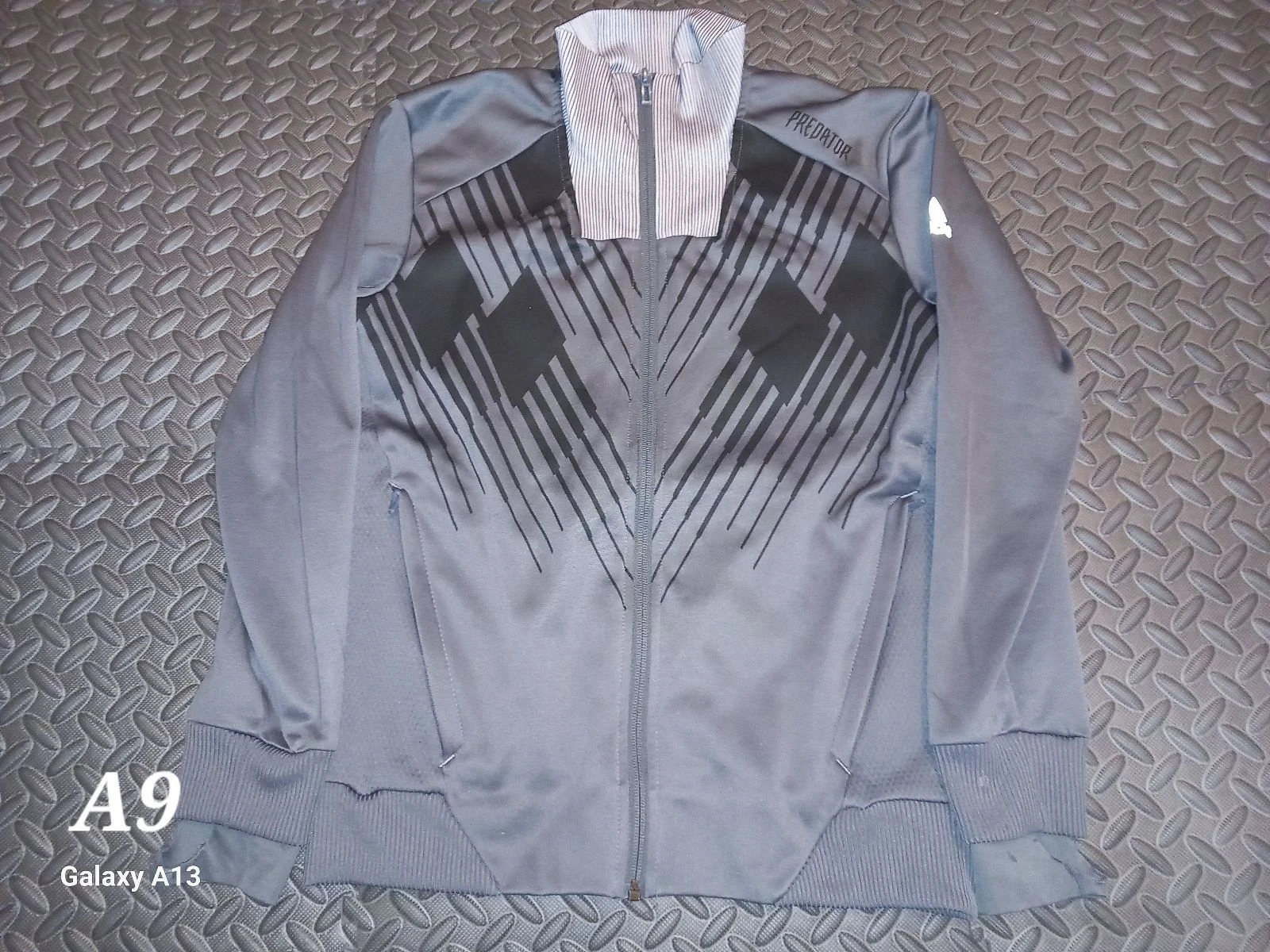 Veste de sport / jogging Adidas Predator – Enfant 11-12 ans (Taille 152)